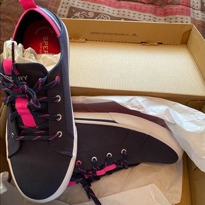 Brand new…girls sz. 6- women’s sz. 8 Sperrys